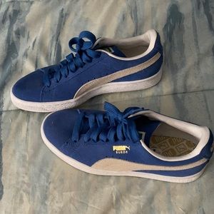 Women’s PUMA running shoes